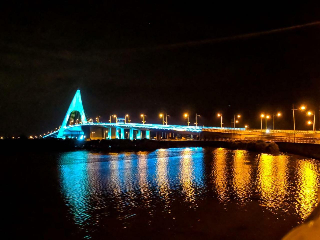 Love Ocean & Happy Bay Homestay 東港 エクステリア 写真