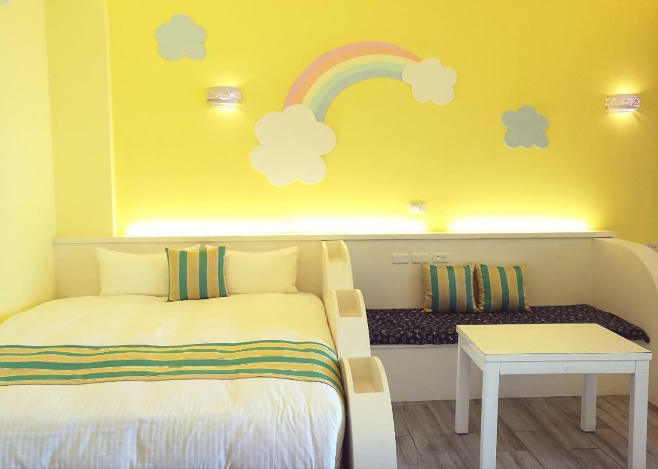 Love Ocean & Happy Bay Homestay 東港 エクステリア 写真