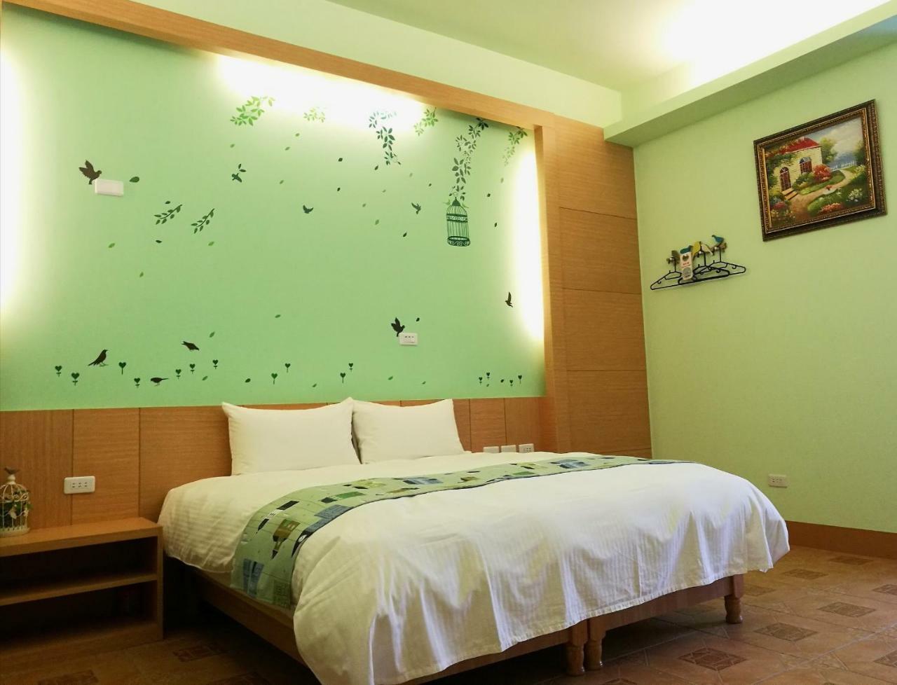 Love Ocean & Happy Bay Homestay 東港 エクステリア 写真
