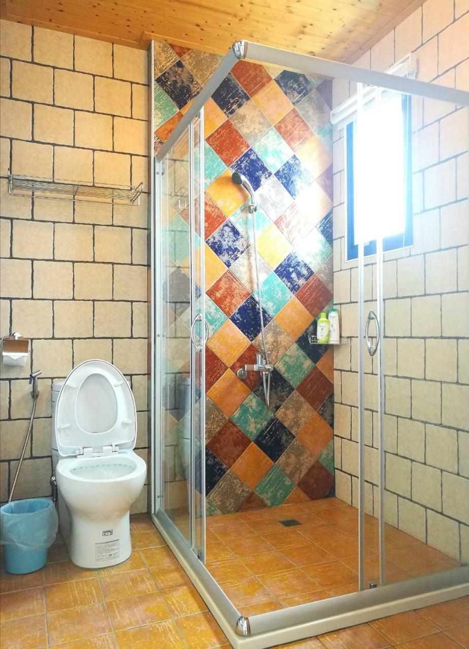Love Ocean & Happy Bay Homestay 東港 エクステリア 写真