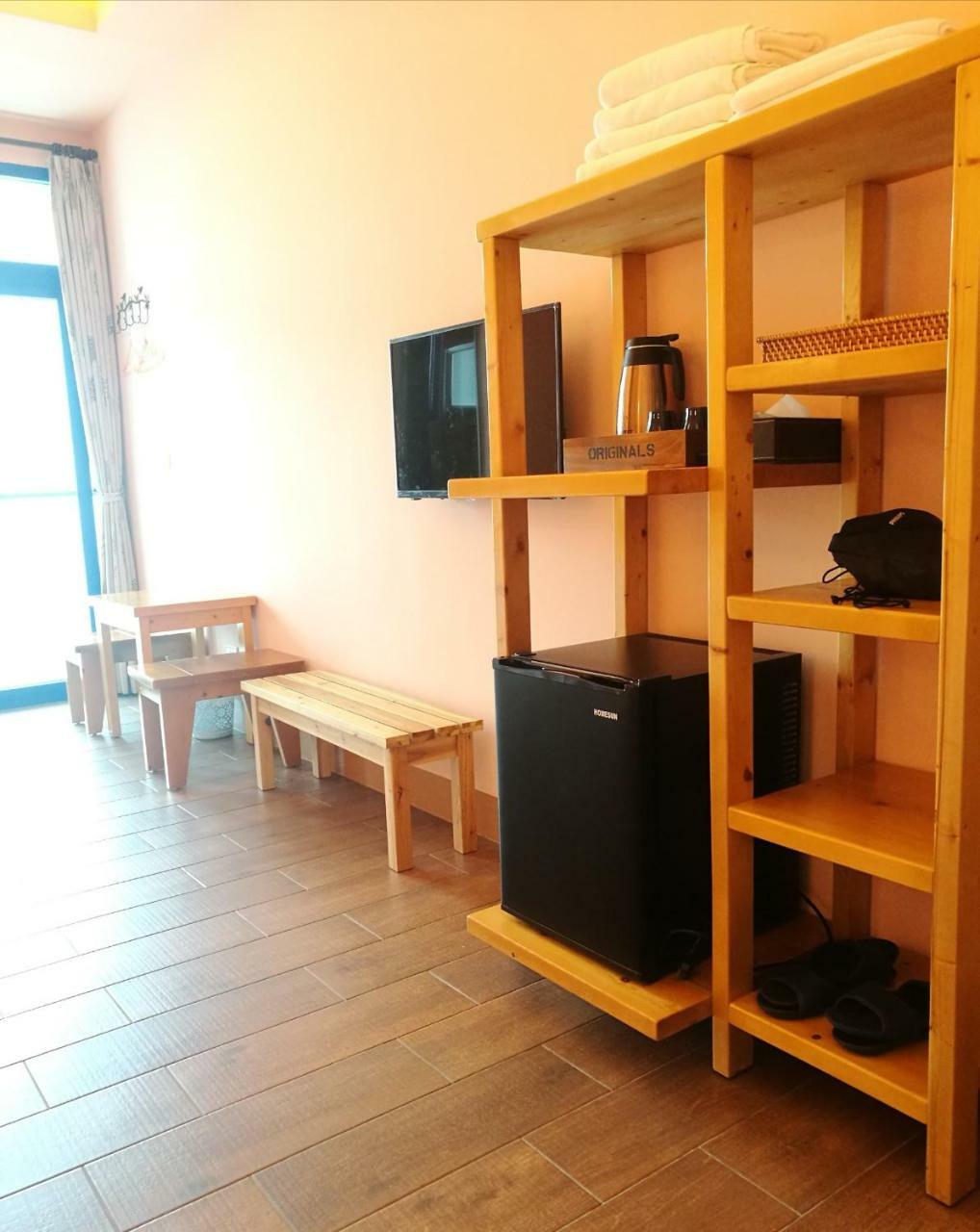 Love Ocean & Happy Bay Homestay 東港 エクステリア 写真