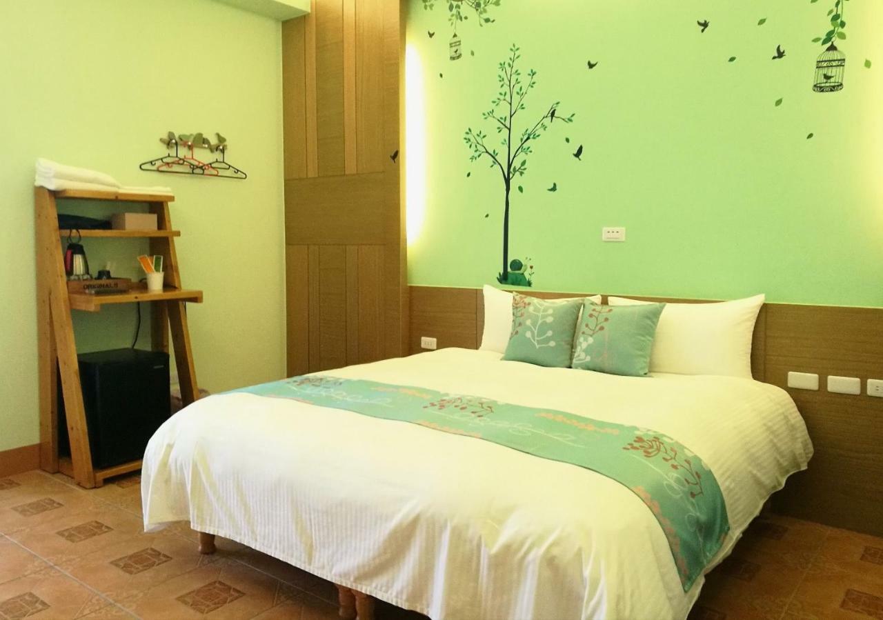 Love Ocean & Happy Bay Homestay 東港 エクステリア 写真