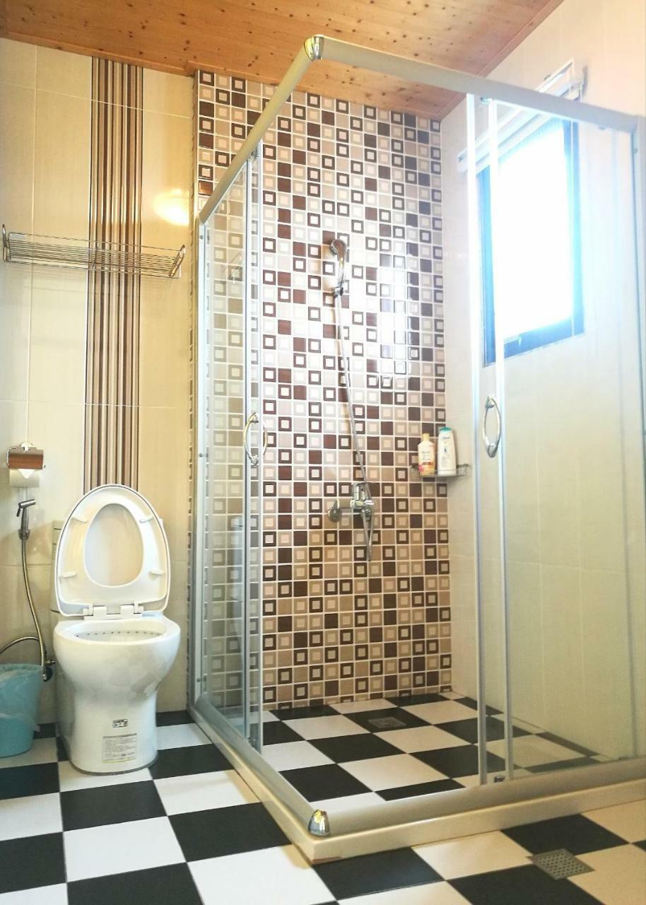 Love Ocean & Happy Bay Homestay 東港 エクステリア 写真