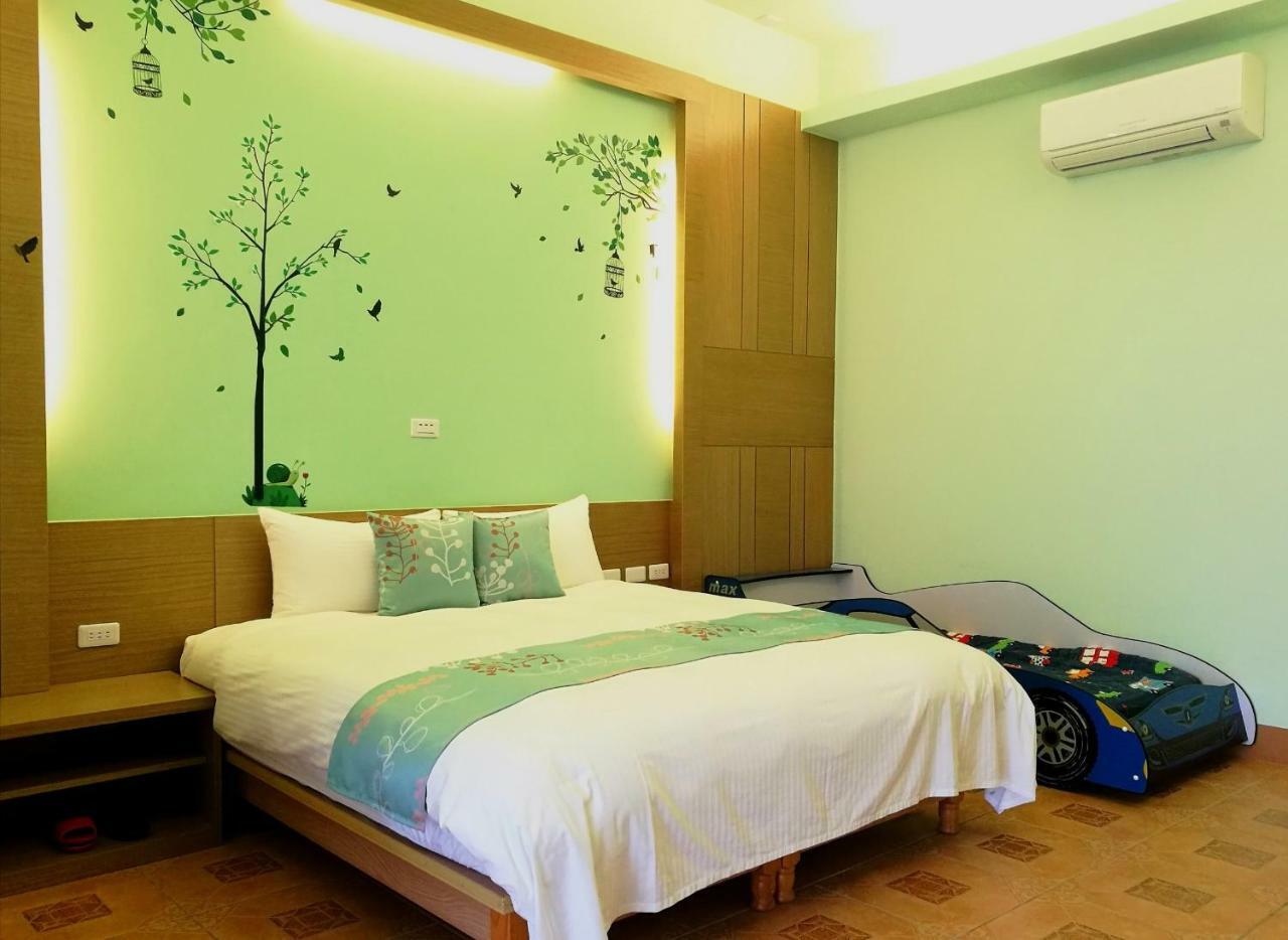Love Ocean & Happy Bay Homestay 東港 エクステリア 写真