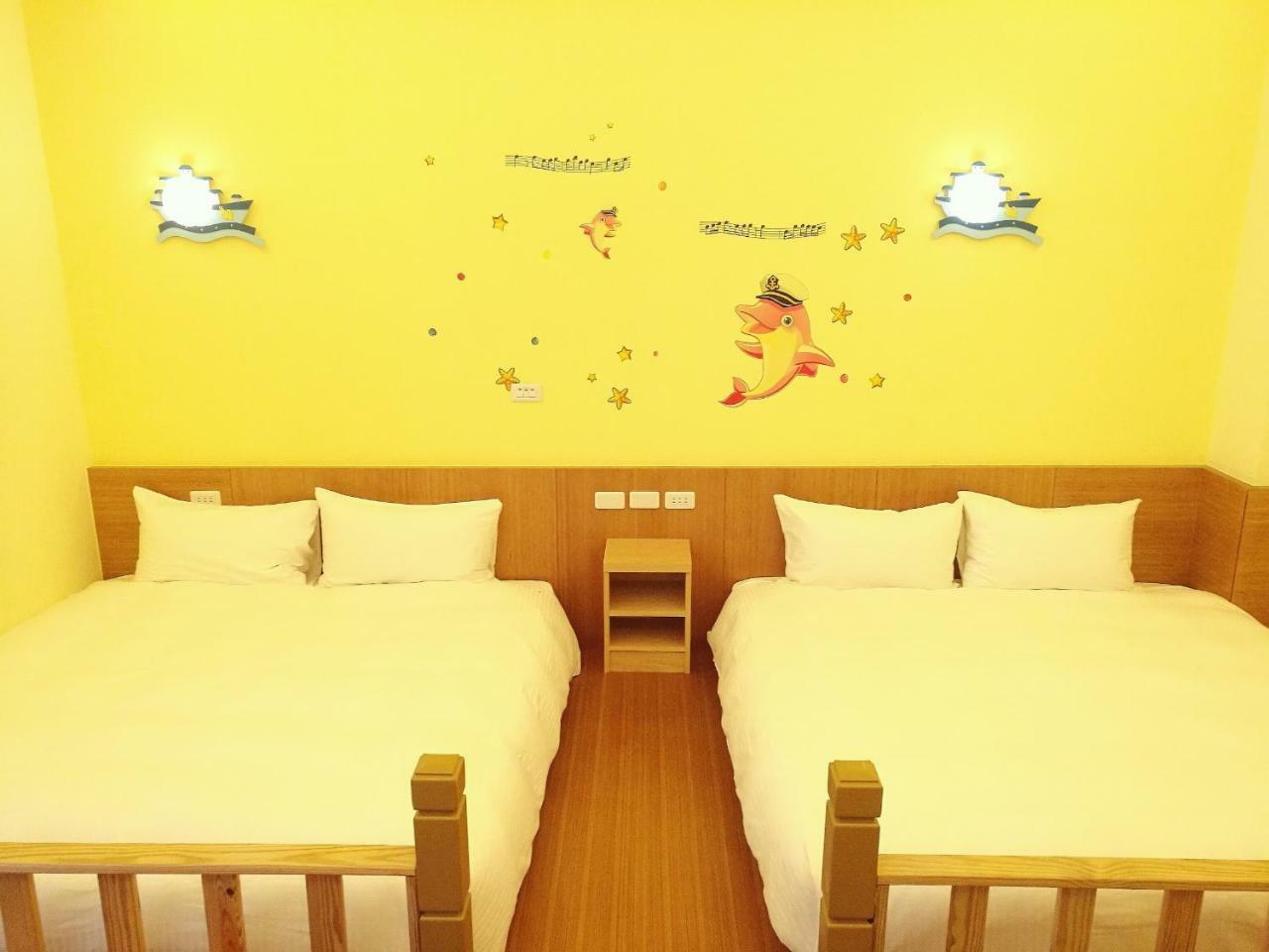 Love Ocean & Happy Bay Homestay 東港 エクステリア 写真