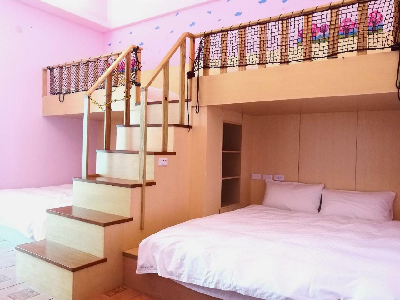 Love Ocean & Happy Bay Homestay 東港 エクステリア 写真