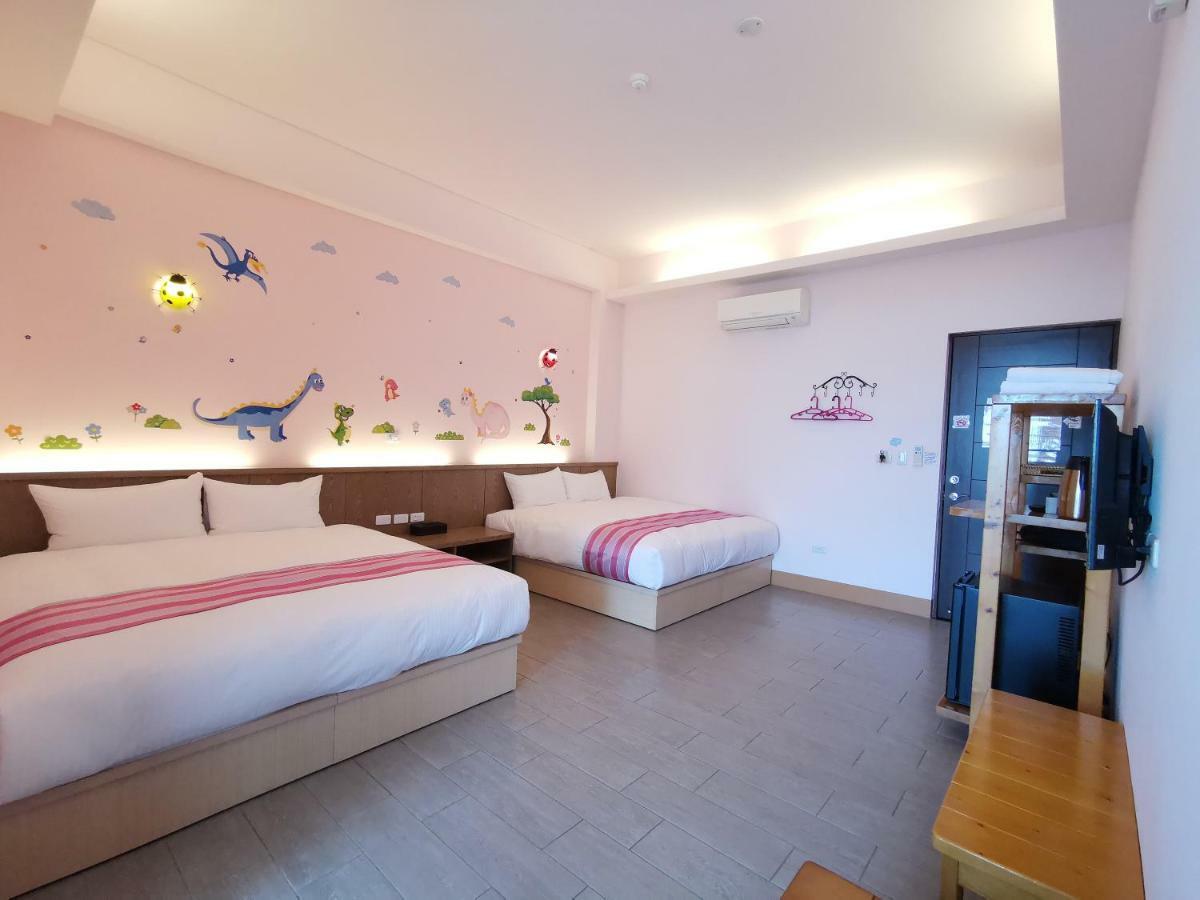 Love Ocean & Happy Bay Homestay 東港 エクステリア 写真