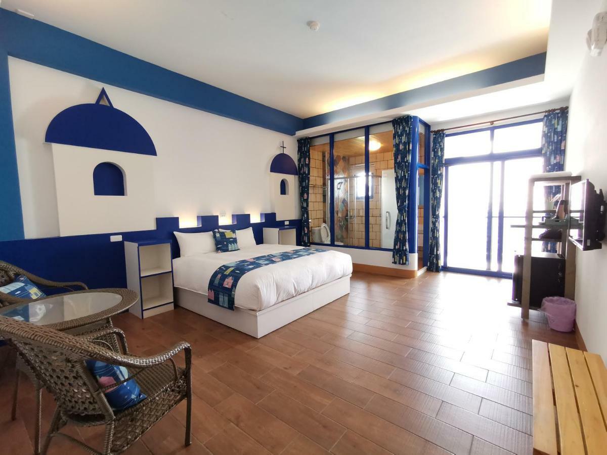 Love Ocean & Happy Bay Homestay 東港 エクステリア 写真